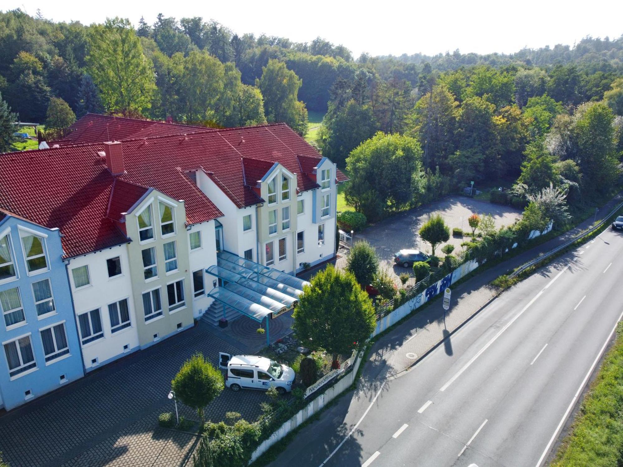 Hotel Bessunger Forst Rossdorf  Экстерьер фото