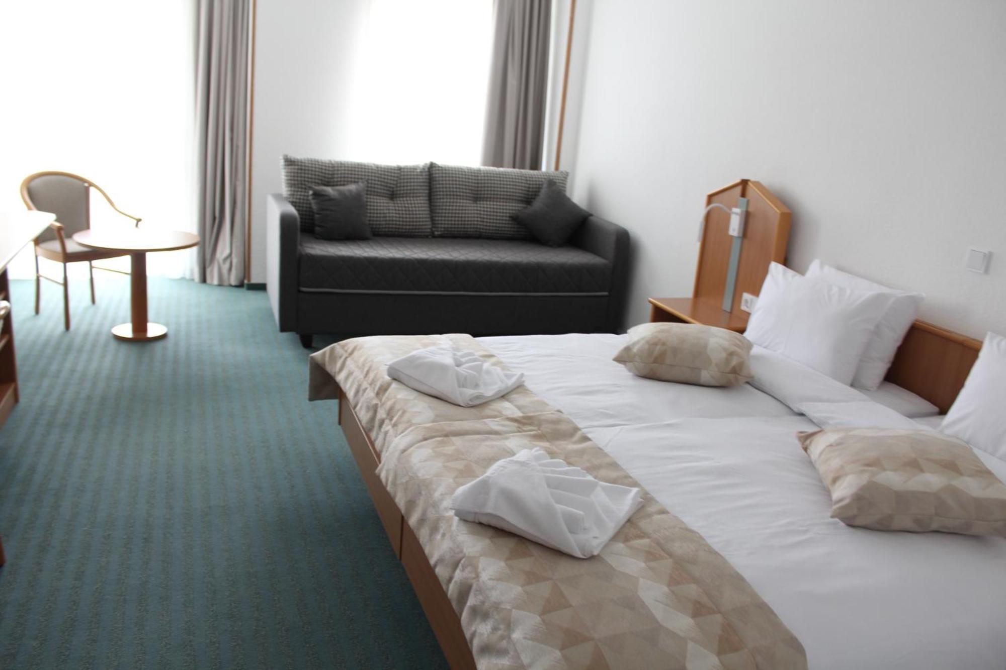 Hotel Bessunger Forst Rossdorf  Экстерьер фото